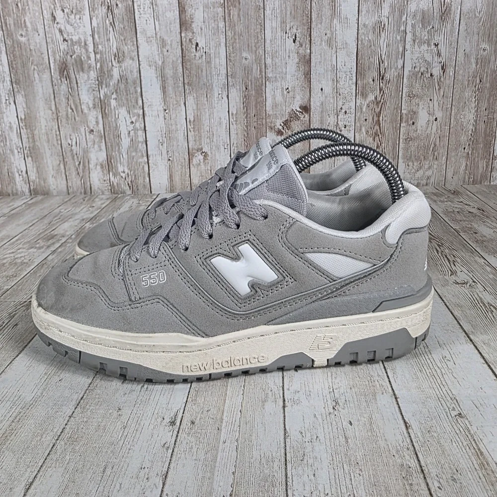 New Balance 550 Women's Sneakers Gray and White Athletic Shoes Classic - Picture 2 of 8